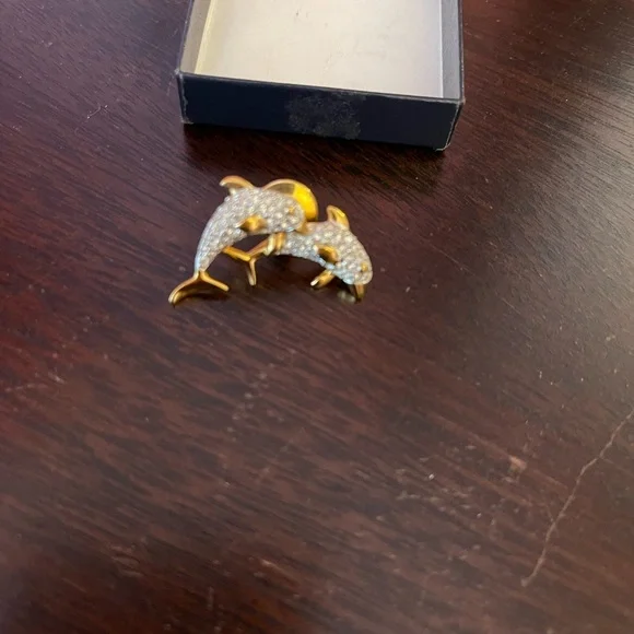 Dolphin Pin - Picture 1 of 6